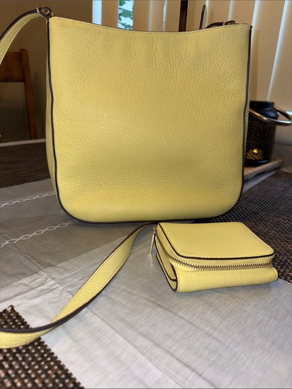 kate spade pastel lemon yellow pebbled leather crossbody w matching wallet set - Picture 3 of 10